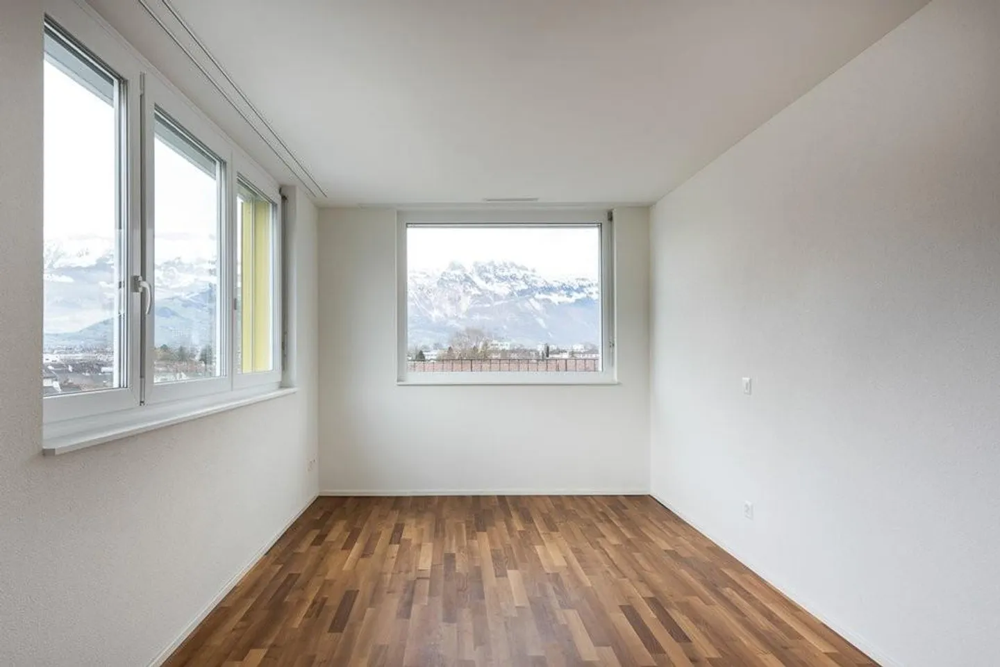 Your new home awaits - central, quiet and modern - Photo 4 of 11
