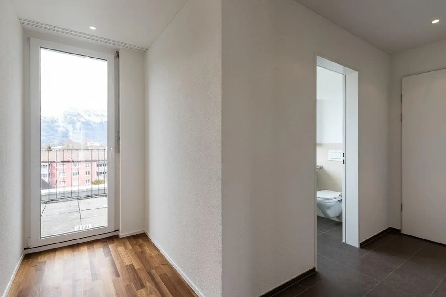 Your new home awaits - central, quiet and modern - Photo 7 of 11