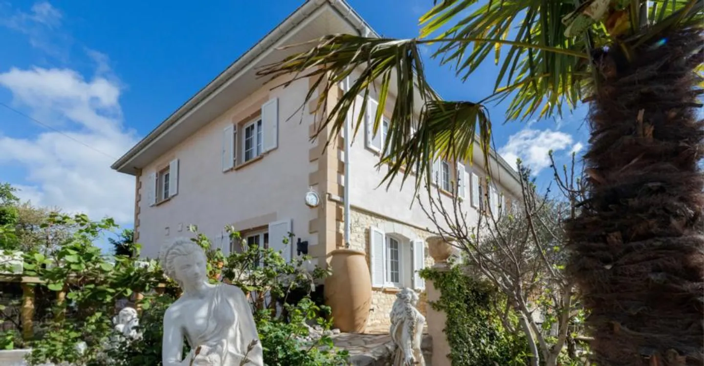 Guaranteed heartthrob for this exceptional house in Hagenbach, France! - Photo 1 of 10