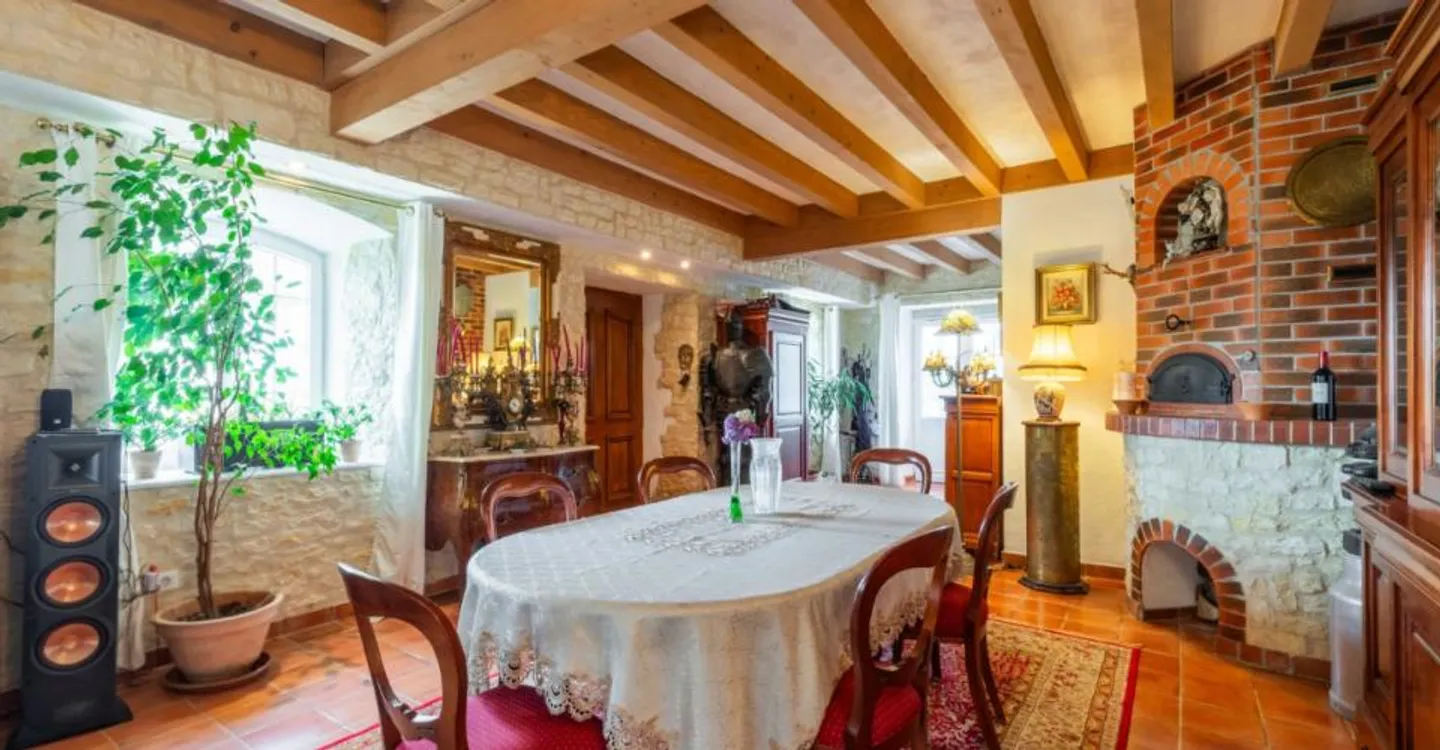 Guaranteed heartthrob for this exceptional house in Hagenbach, France! - Photo 2 of 10