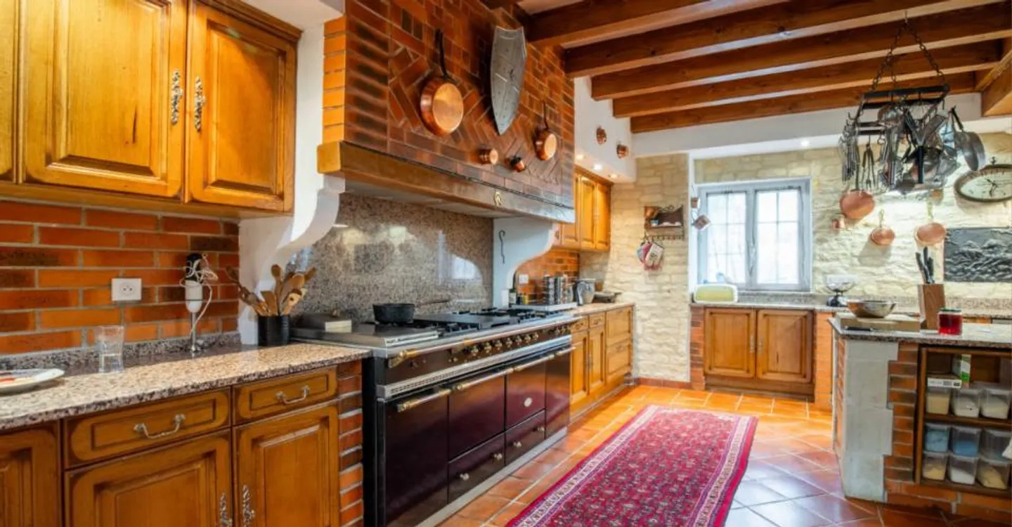 Guaranteed heartthrob for this exceptional house in Hagenbach, France! - Photo 3 of 10