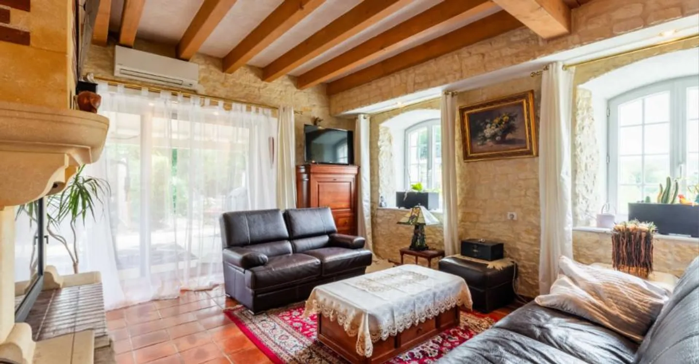 Guaranteed heartthrob for this exceptional house in Hagenbach, France! - Photo 6 of 10