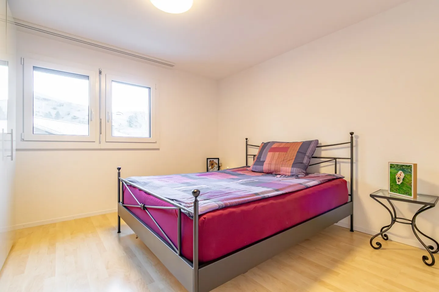 Exclusive 5.5-room apartment in Grengiols – freshly renovated & in top condition - Photo 7 of 14