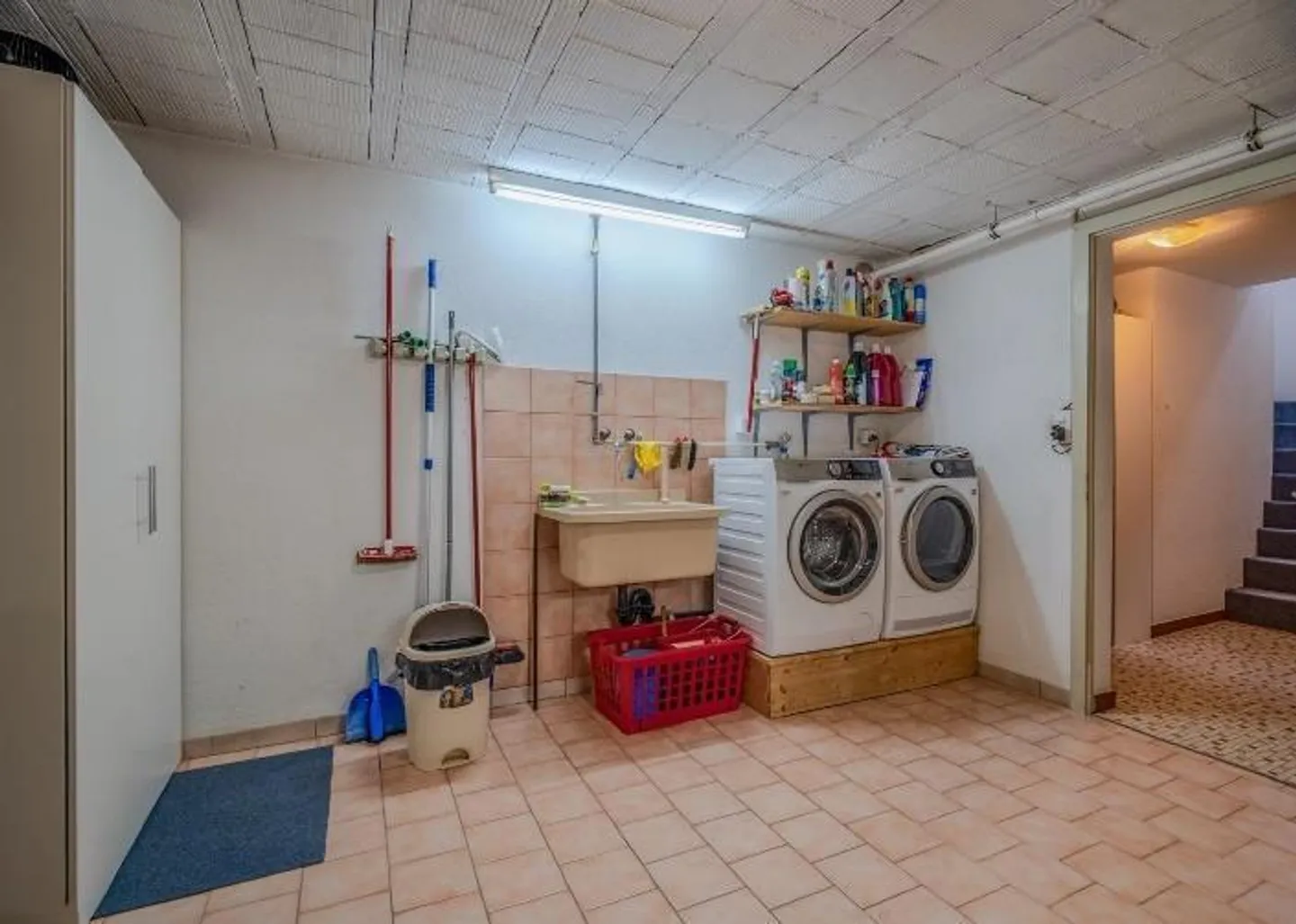 Charming house ideally located in a peaceful villa neighborhood - Photo 21 of 31