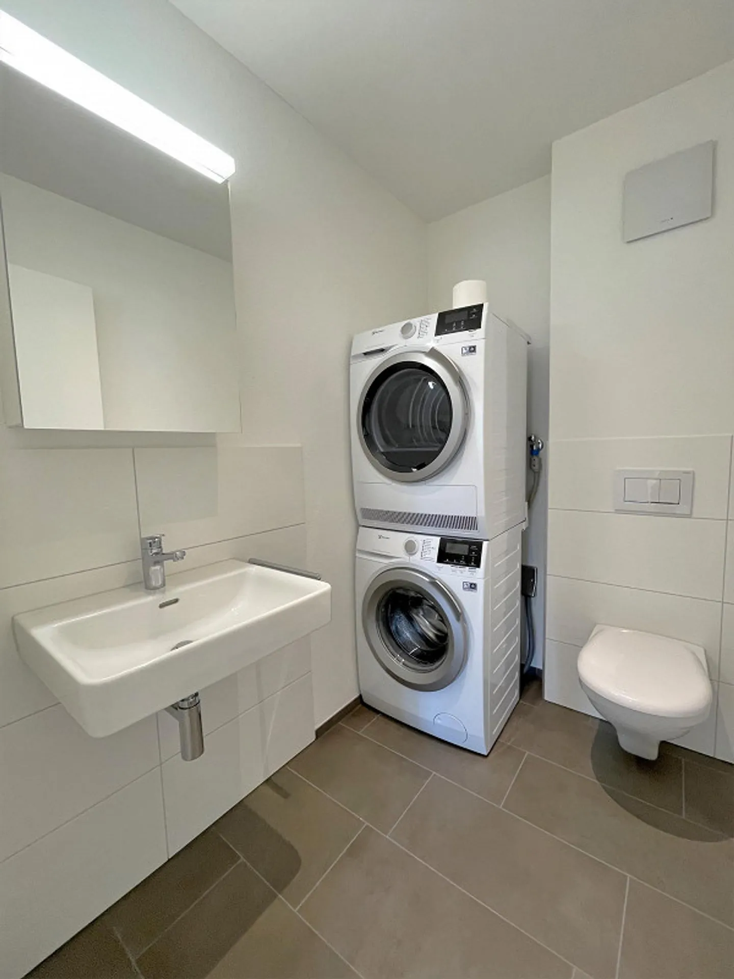 Ampio appartamento al piano terra in una posizione tranquilla - Foto 5 di 7