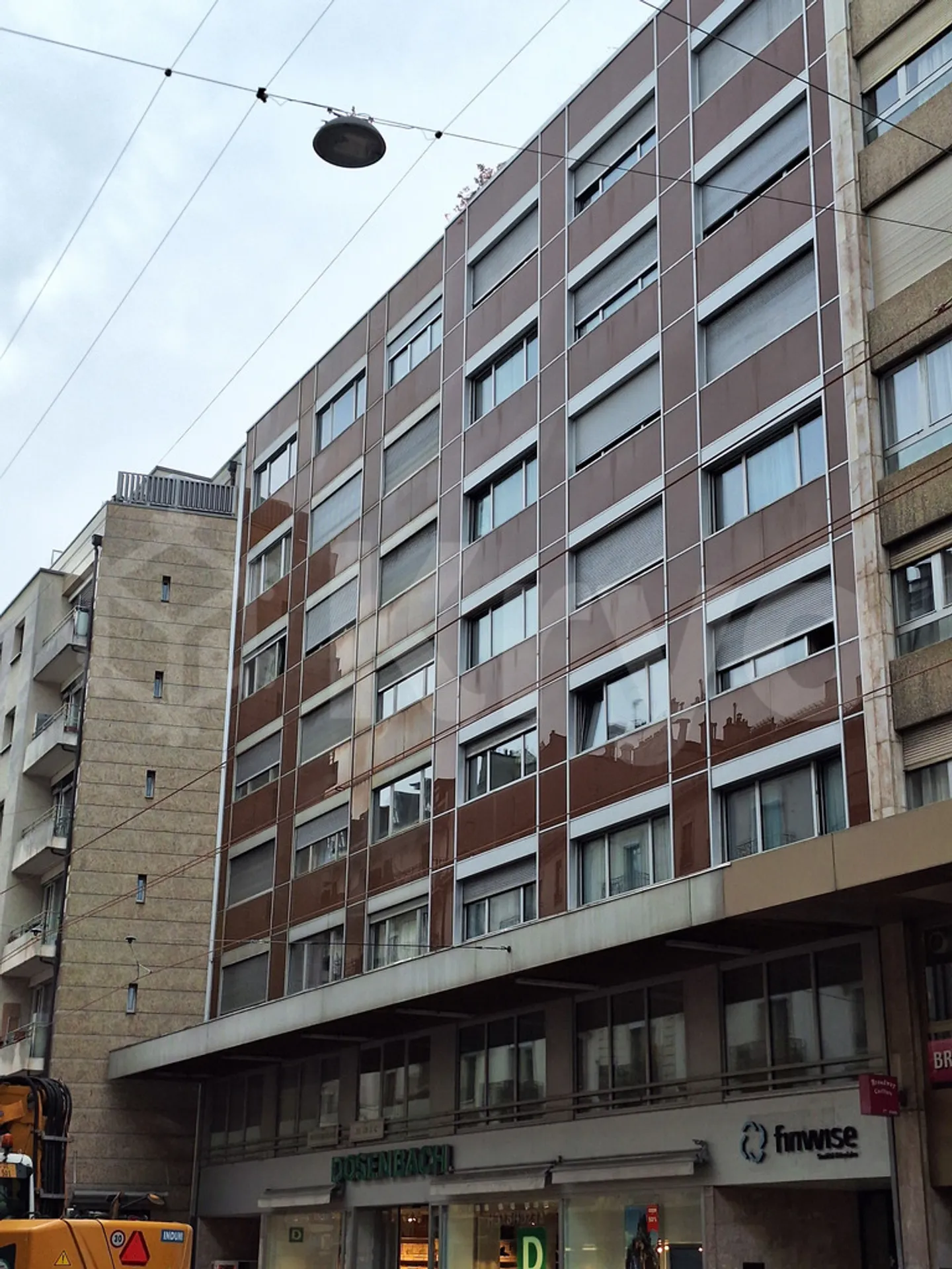 Beau Studio Rénové à Genève - Photo 1 sur 4