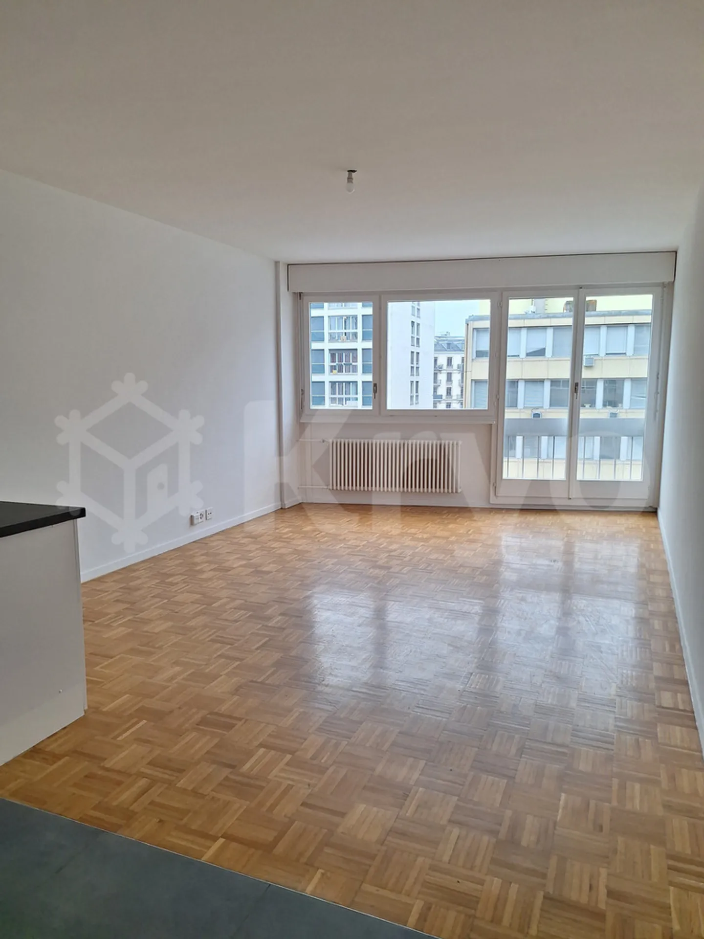 Beau Studio Rénové à Genève - Photo 2 sur 4