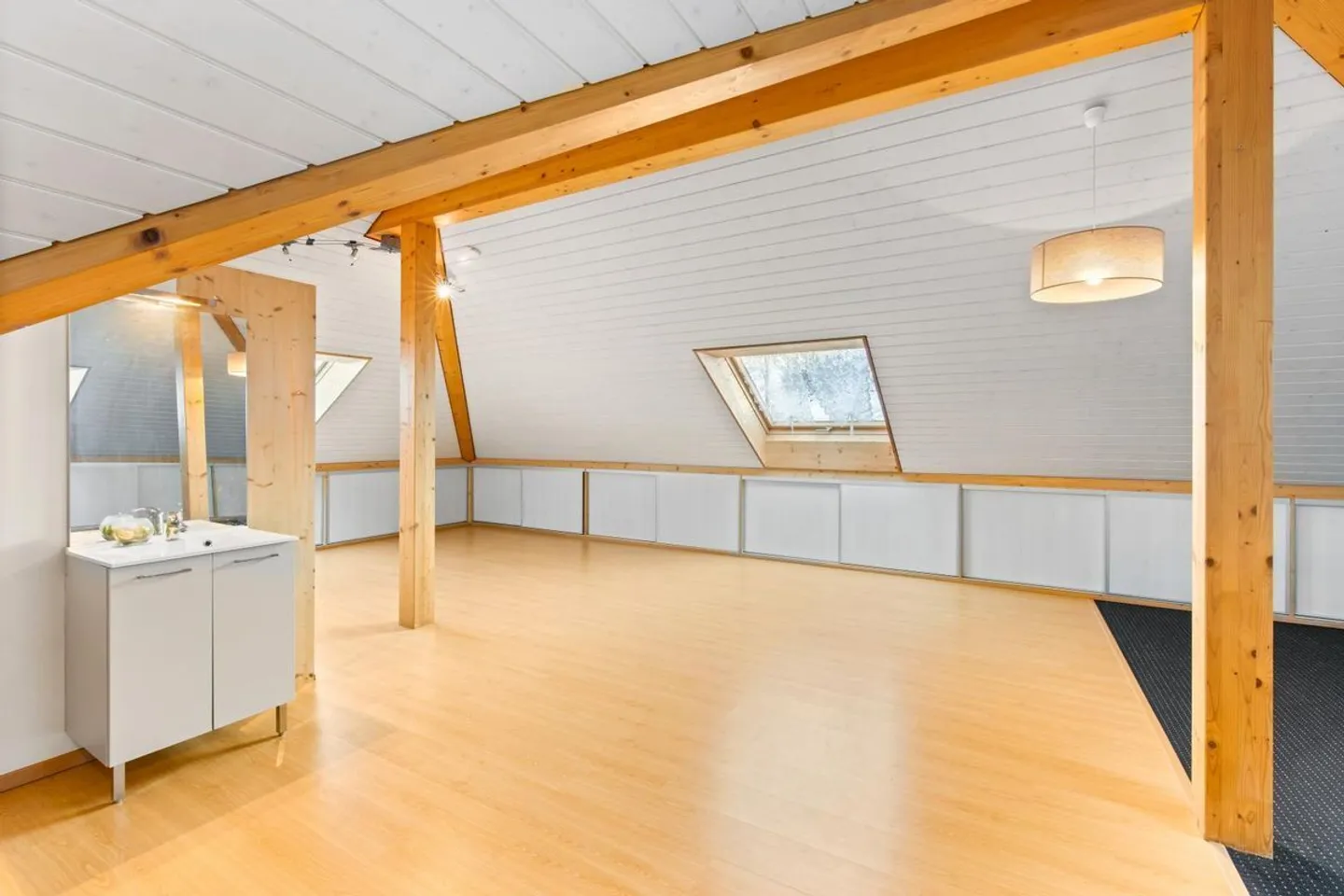 Close to Estavayer le Lac in a haven of serenity with panoramic views of Lake Neuchâtel - Photo 13 of 13