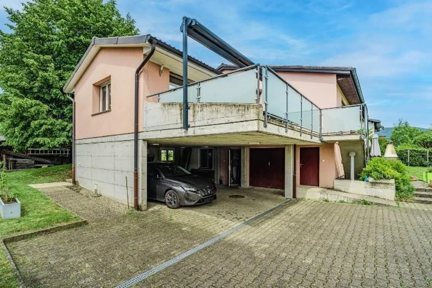 Charming house ideally located in a peaceful villa neighborhood - Photo 30 of 31