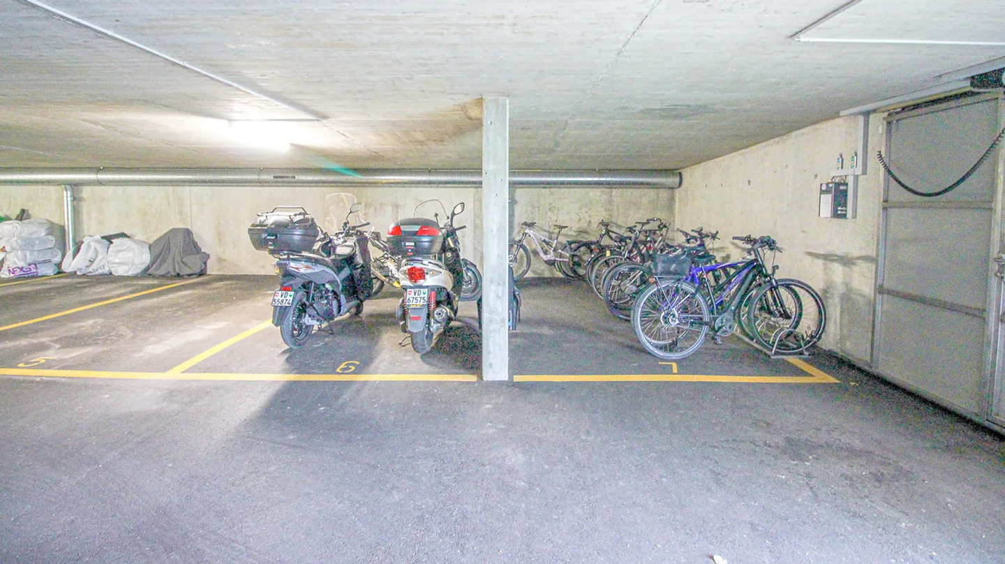 Apartment PPE with 2.5 rooms and terrace, 1 covered + 1 outdoor parking space additionally - Photo 14 of 16