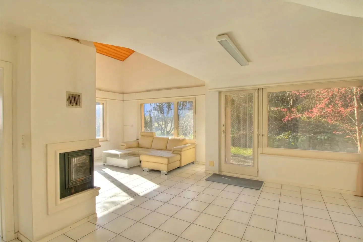 Duplex Incantevole con Vista Lago - Foto 1 di 9