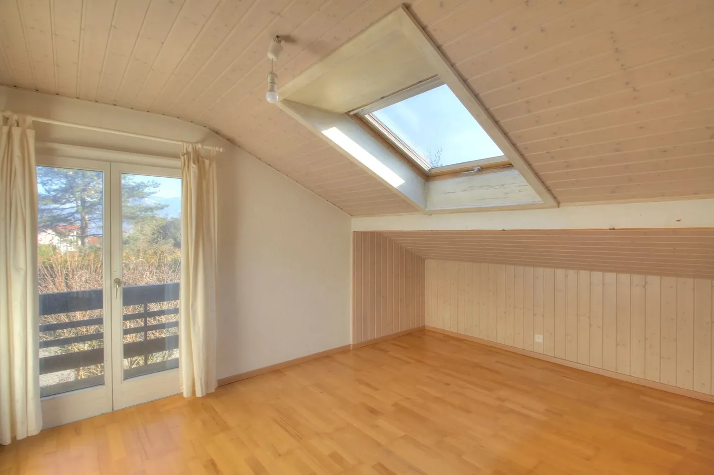 Duplex Incantevole con Vista Lago - Foto 5 di 9