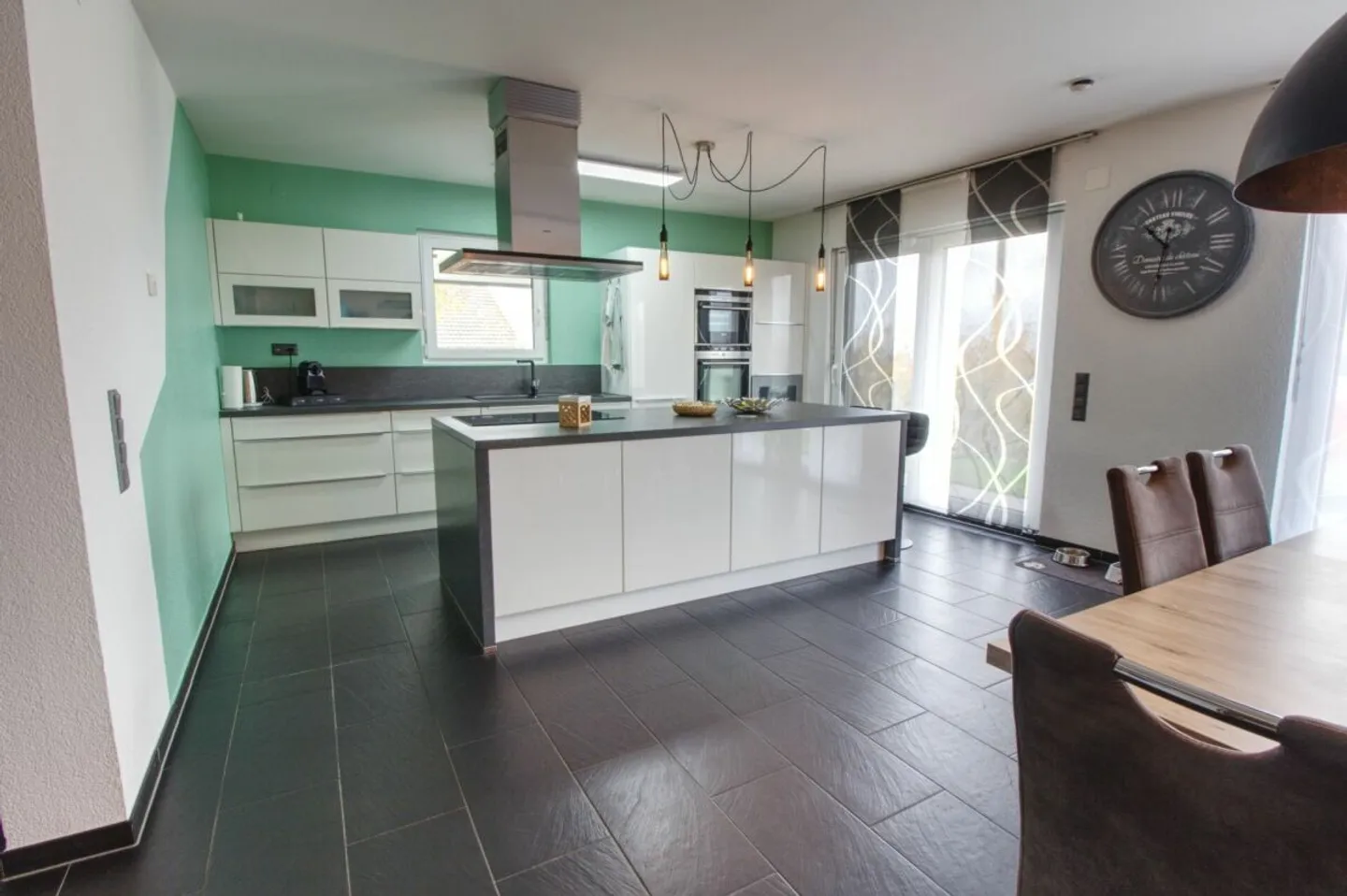 Chabrey - Magnificent family home - Photo 10 of 24