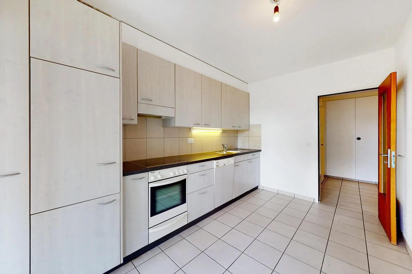 In un quartiere tranquillo e verdeggiante - Foto 2 di 12