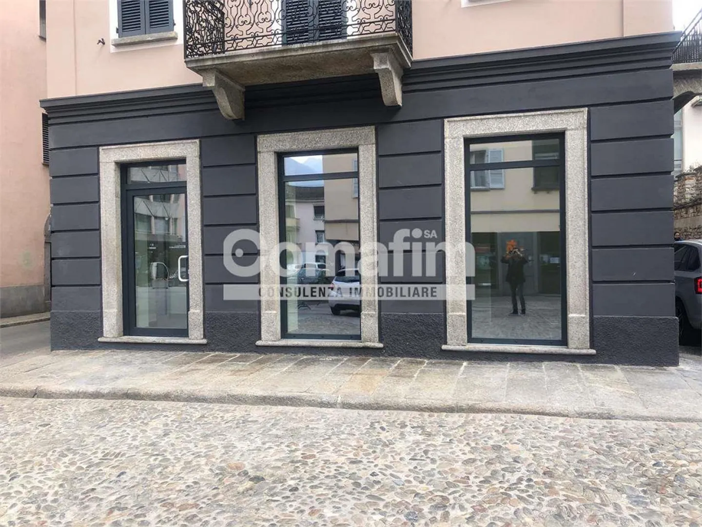 Spazio commerciale nel centro di Biasca - Foto 2 di 10