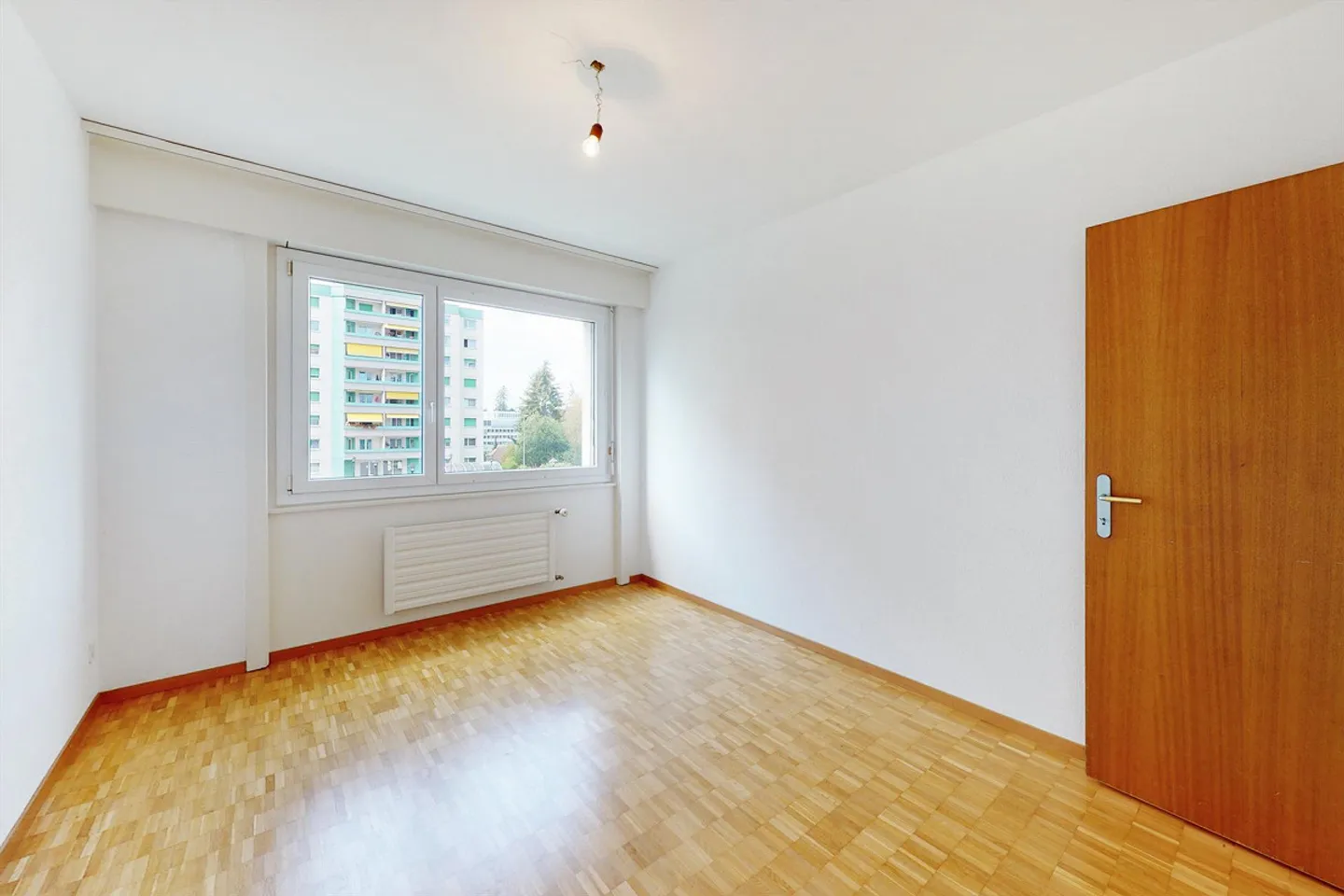 In un quartiere tranquillo e verdeggiante - Foto 5 di 12