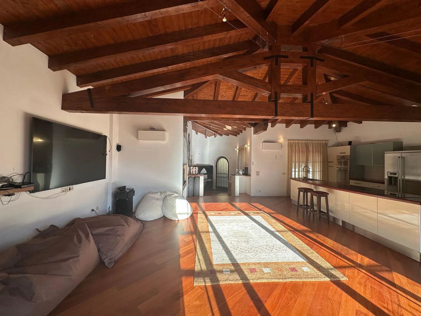 Villa mit Panorama-Pool, Sauna und spektakulärer Aussicht oberhalb Locarno - Foto 10 von 13