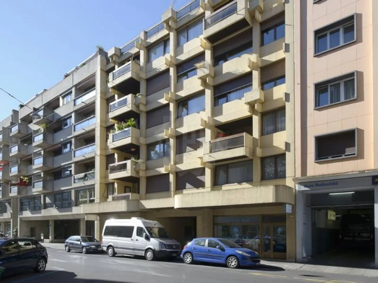 Parkplatz - Genf - Foto 1 von 4