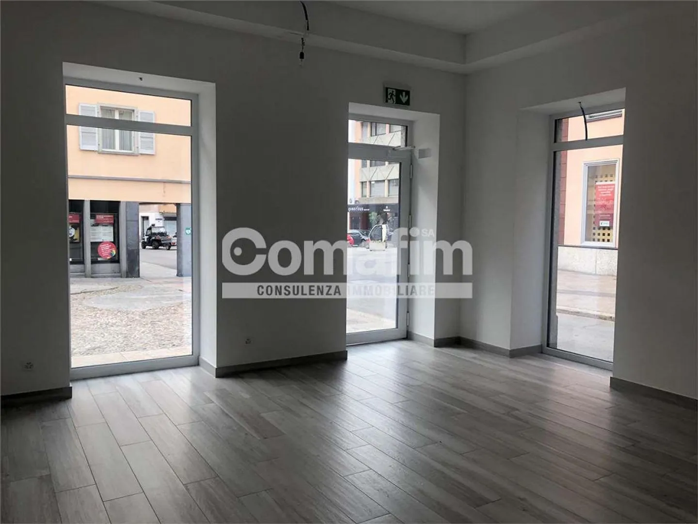 Spazio commerciale nel centro di Biasca - Foto 4 di 10