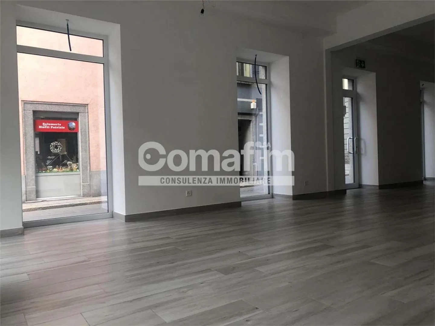 Spazio commerciale nel centro di Biasca - Foto 7 di 10