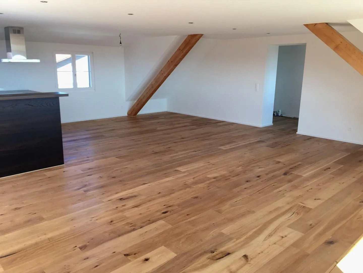 Appartement en penthouse spacieux de 5,5 pièces avec balcon à Happerswil - Photo 6 sur 11