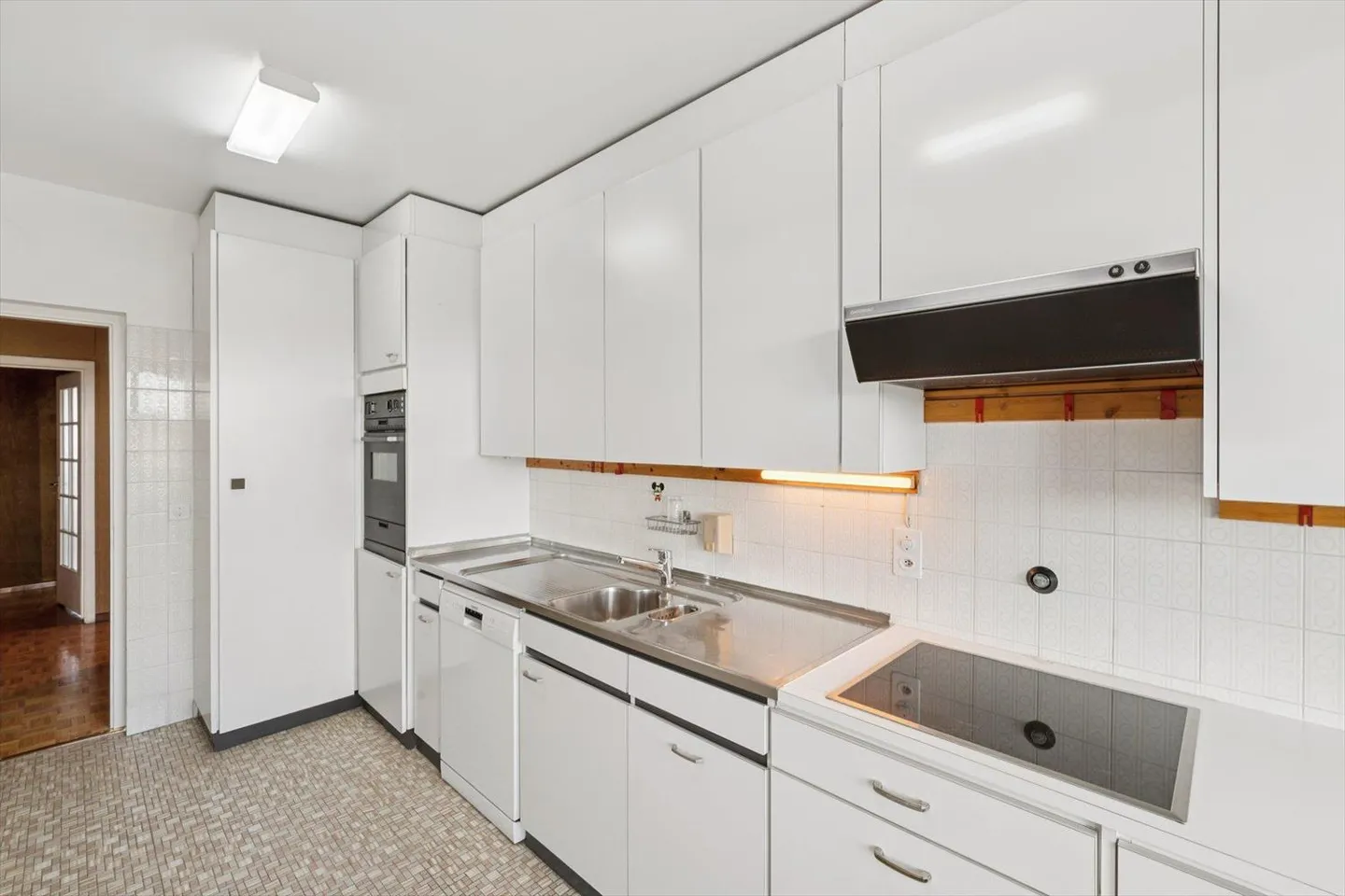 Spacieux appartement de 5.5 pièces haut en étage avec vue dégagée - Photo 4 sur 13