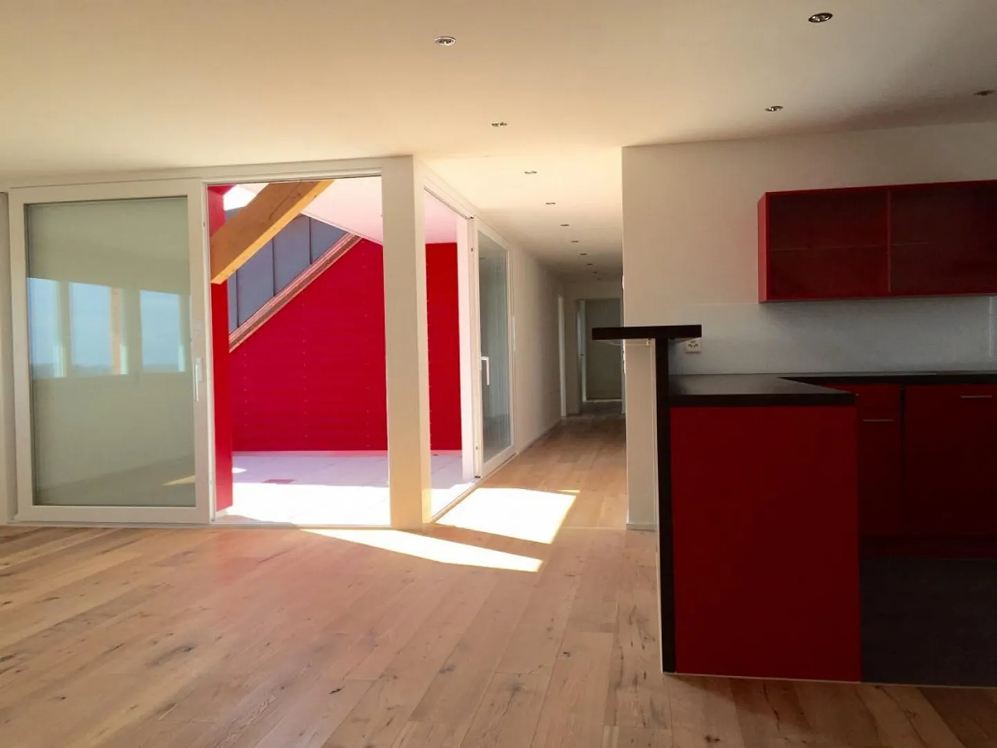 Appartement en penthouse spacieux de 5,5 pièces avec balcon à Happerswil - Photo 4 sur 11