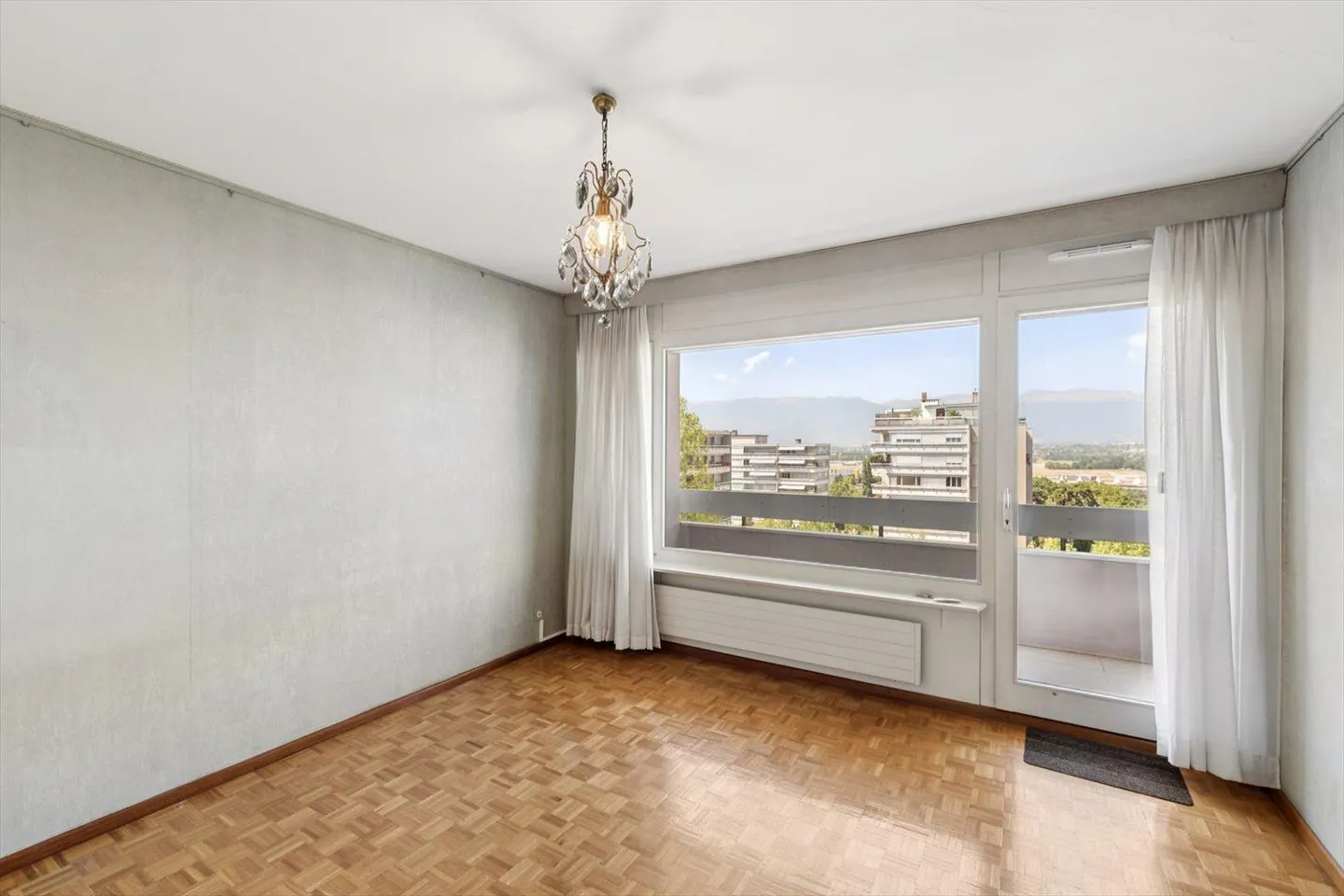 Spacieux appartement de 5.5 pièces haut en étage avec vue dégagée - Photo 5 sur 13