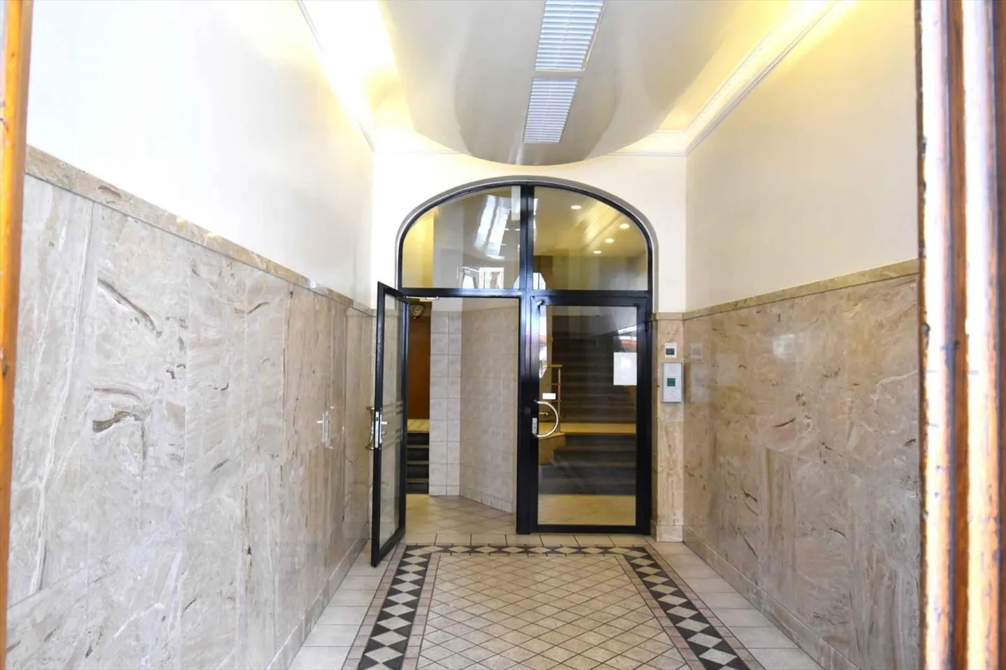 Bureau 9 pièces - Photo 4 sur 11