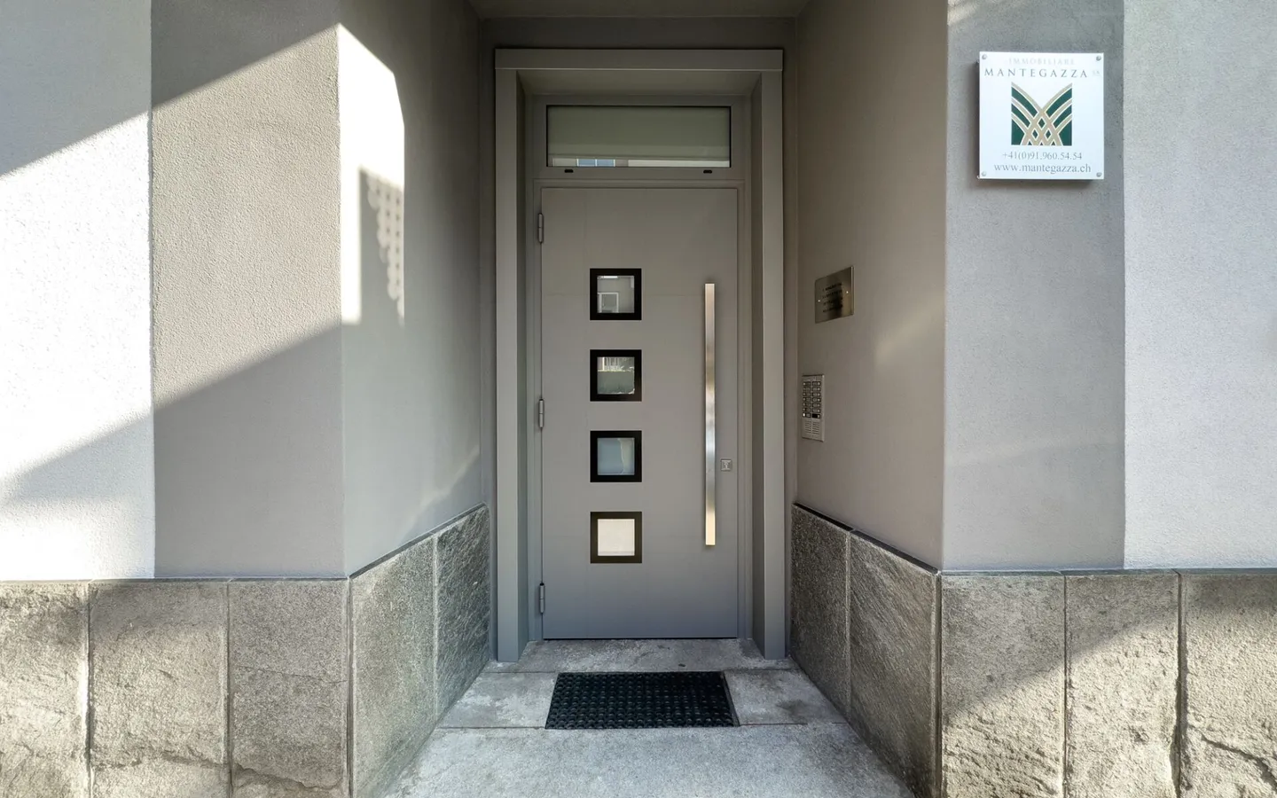 Appartement spacieux de 5 pièces en phase de rénovation - Photo 2 sur 2