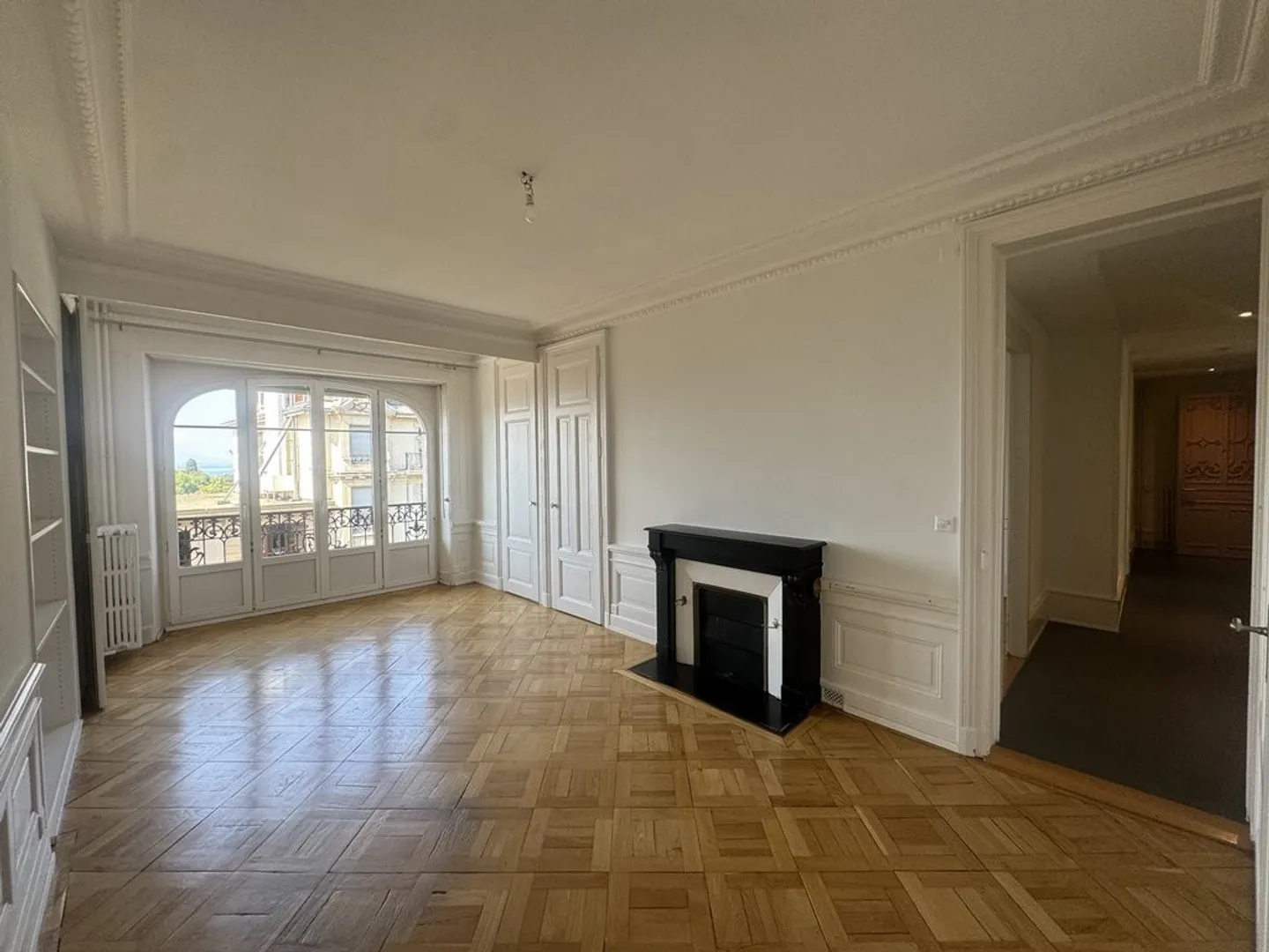 Charmante Wohnung mit Seeblick - Foto 2 von 8