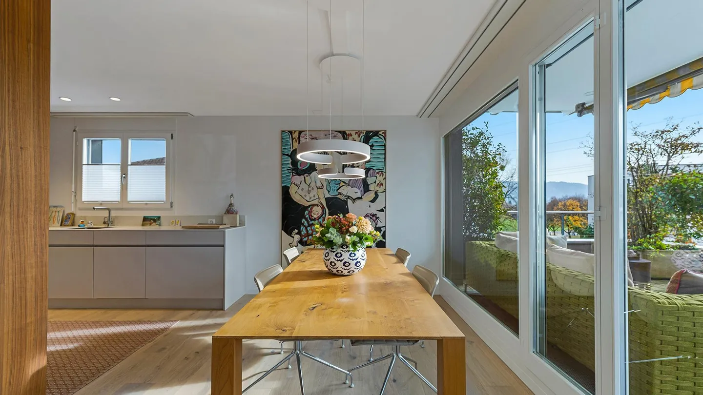 Stylish penthouse apartment with spacious terrace - Photo 3 of 8