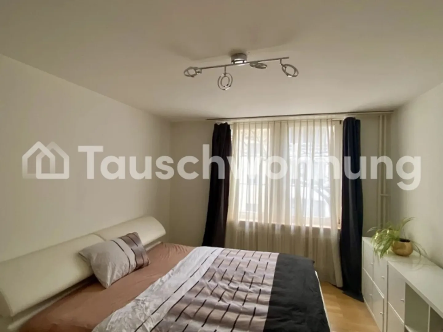 Apartment Exchange 2.5 Rooms Oerlikon ↔ 3.5 Rooms in the Green - Photo 3 of 6