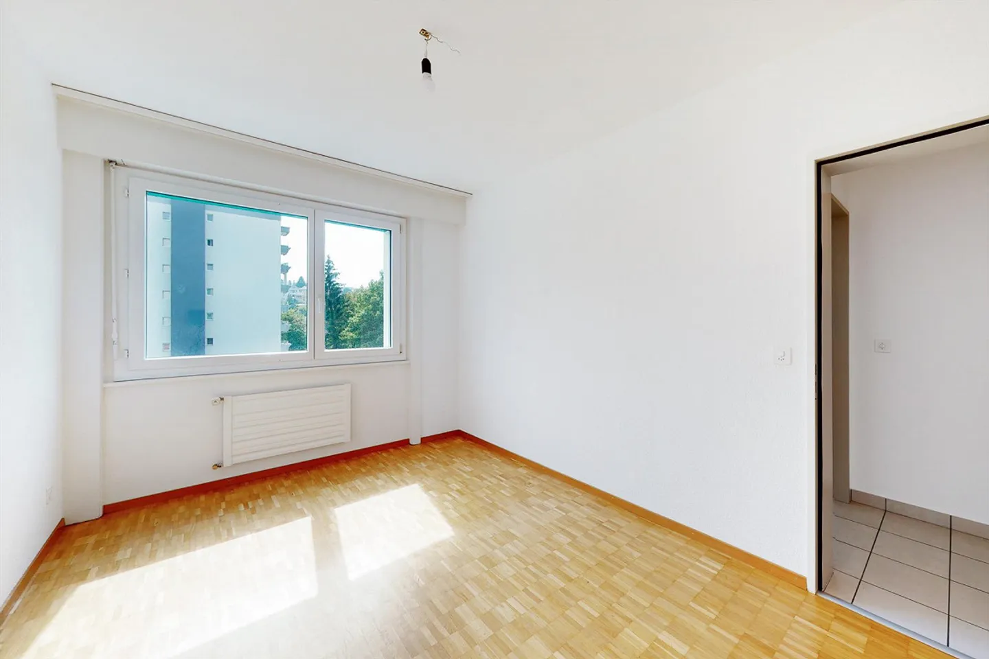 In un quartiere tranquillo e verdeggiante - Foto 8 di 12