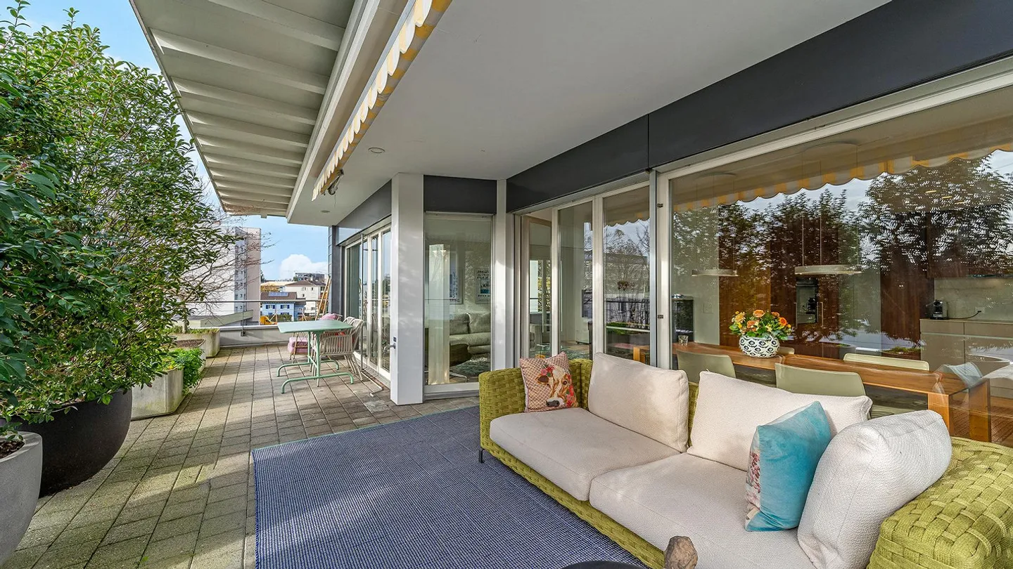 Stylish penthouse apartment with spacious terrace - Photo 7 of 8