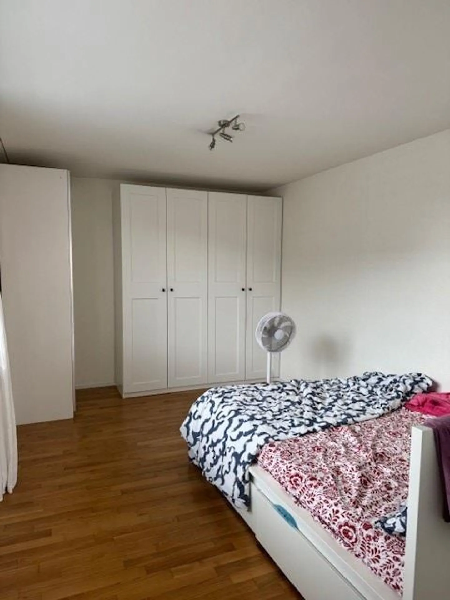 modern, bright and spacious - Photo 9 of 9