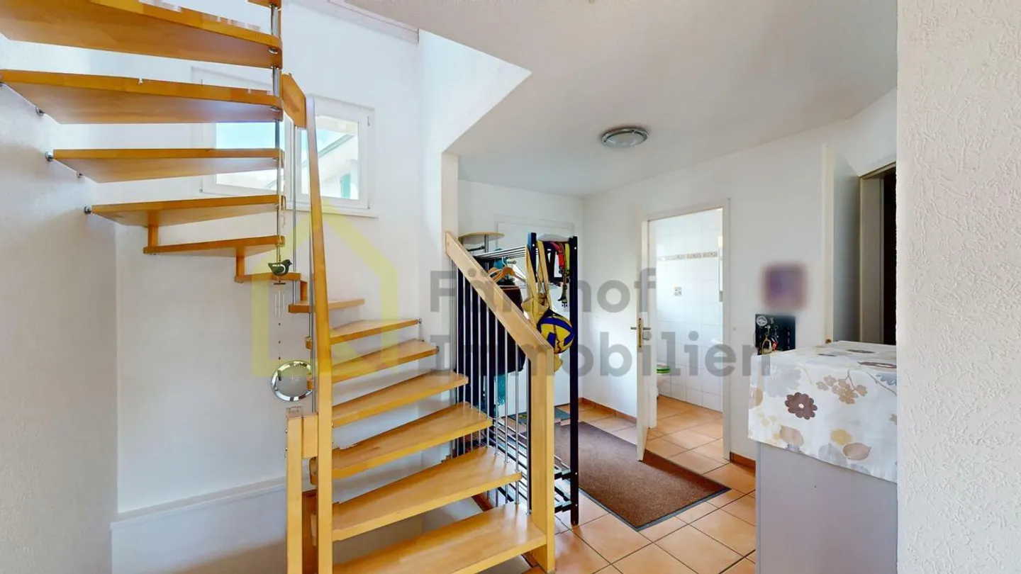 Spacious Family Home - Photo 4 of 13