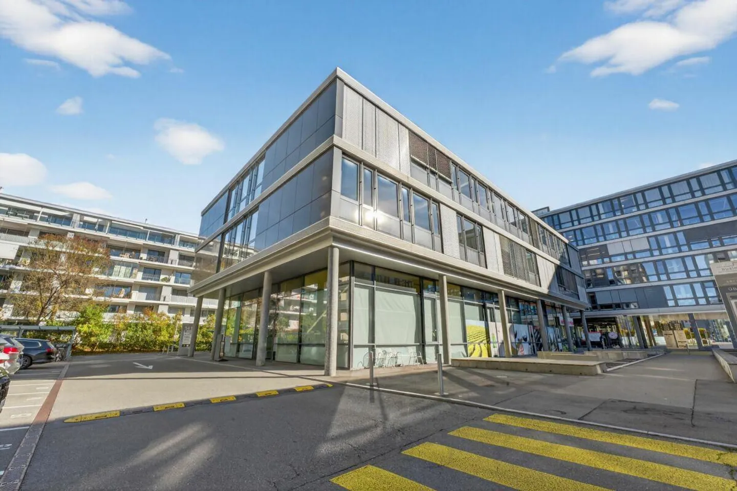 Spazio ufficio di 150m2 nella città di Zug - Foto 2 di 10