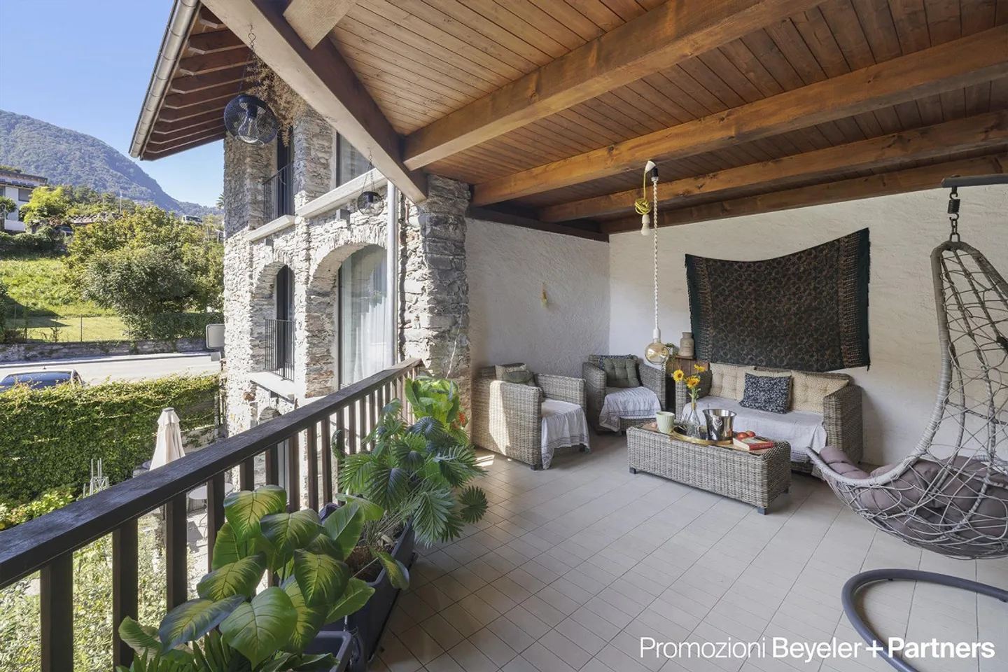 Wohnen mit Stil – 5 Zimmer Wohnung mit zwei Terrassen in Losone, Zweitwohnsitz - Foto 1 von 15