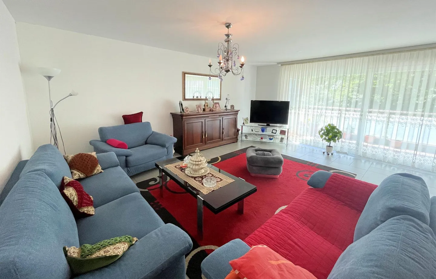 Appartement spacieux avec grande terrasse dans un quartier très calme - Photo 4 sur 14