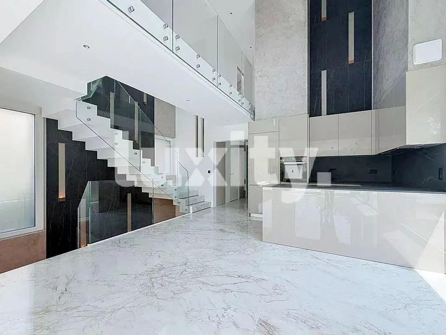Contemporary Elegance in the Heart of Cologny - Photo 1 of 2