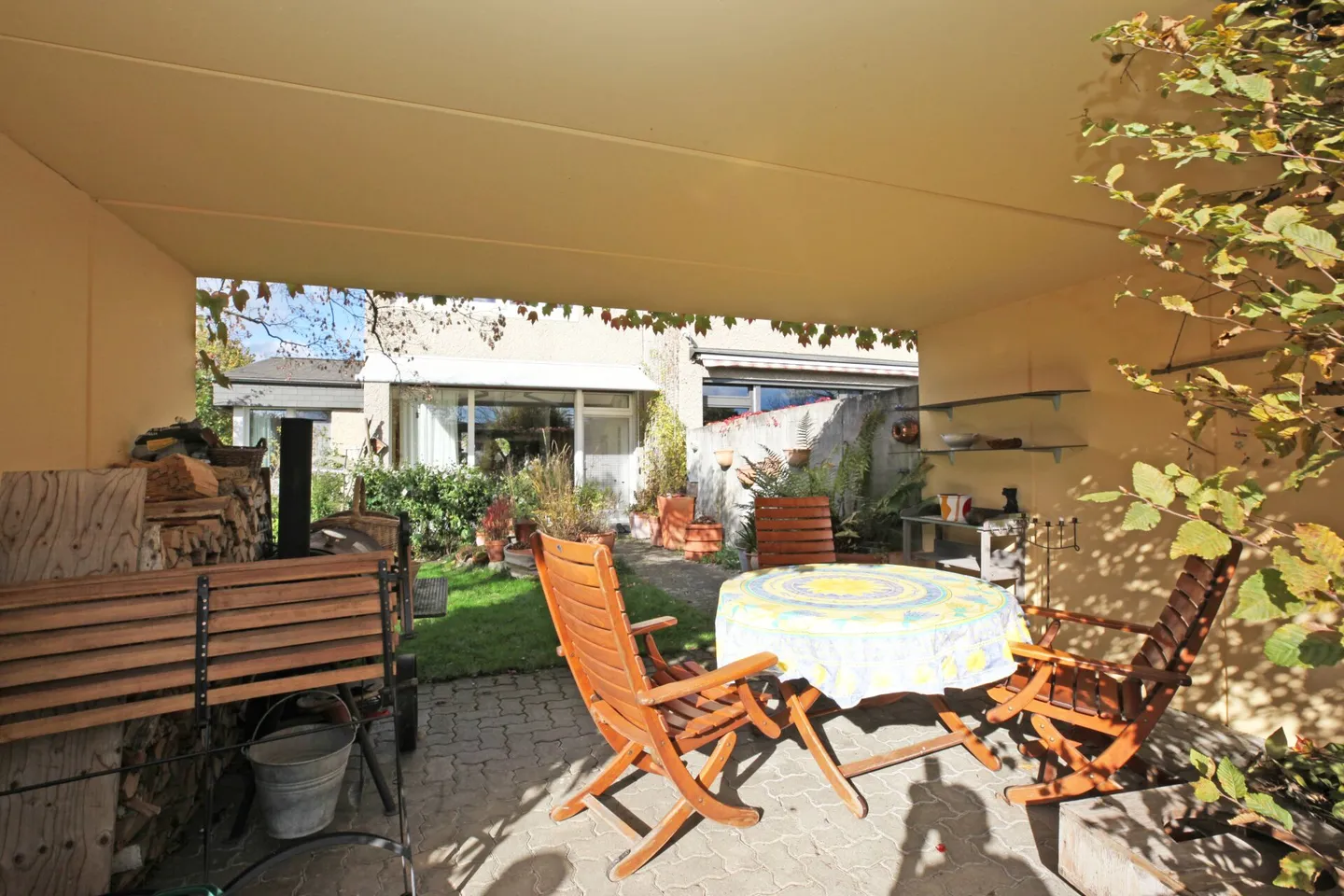 5-room corner house with extension, garden & communal pool - Photo 4 of 14