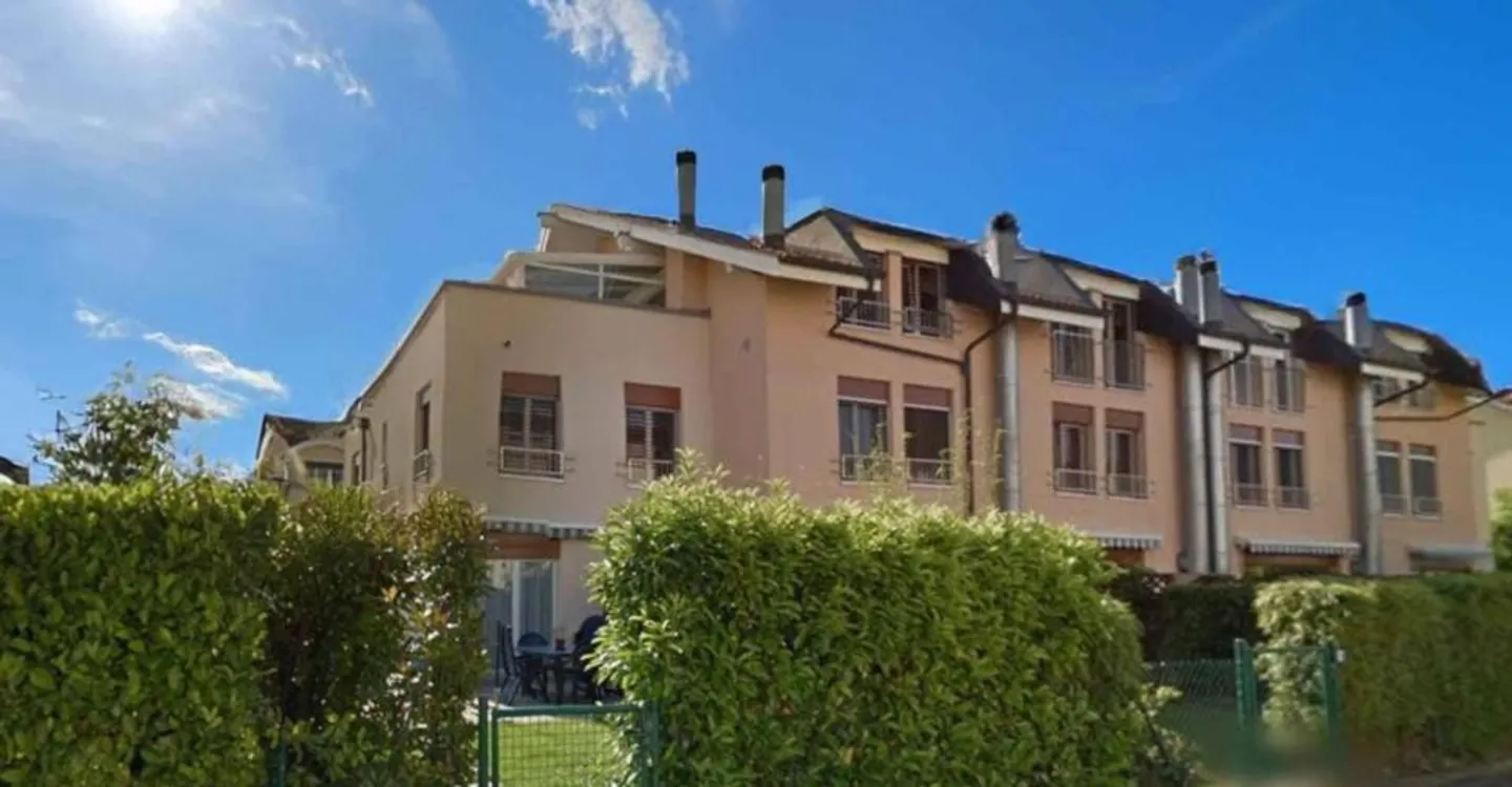Geräumige und helle Unterkunft mit großer Terrasse - Vermietet - Foto 1 von 3