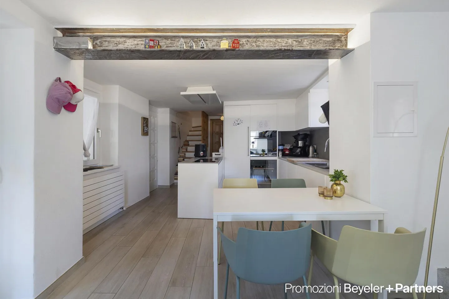 Wohnen mit Stil – 5 Zimmer Wohnung mit zwei Terrassen in Losone, Zweitwohnsitz - Foto 3 von 15
