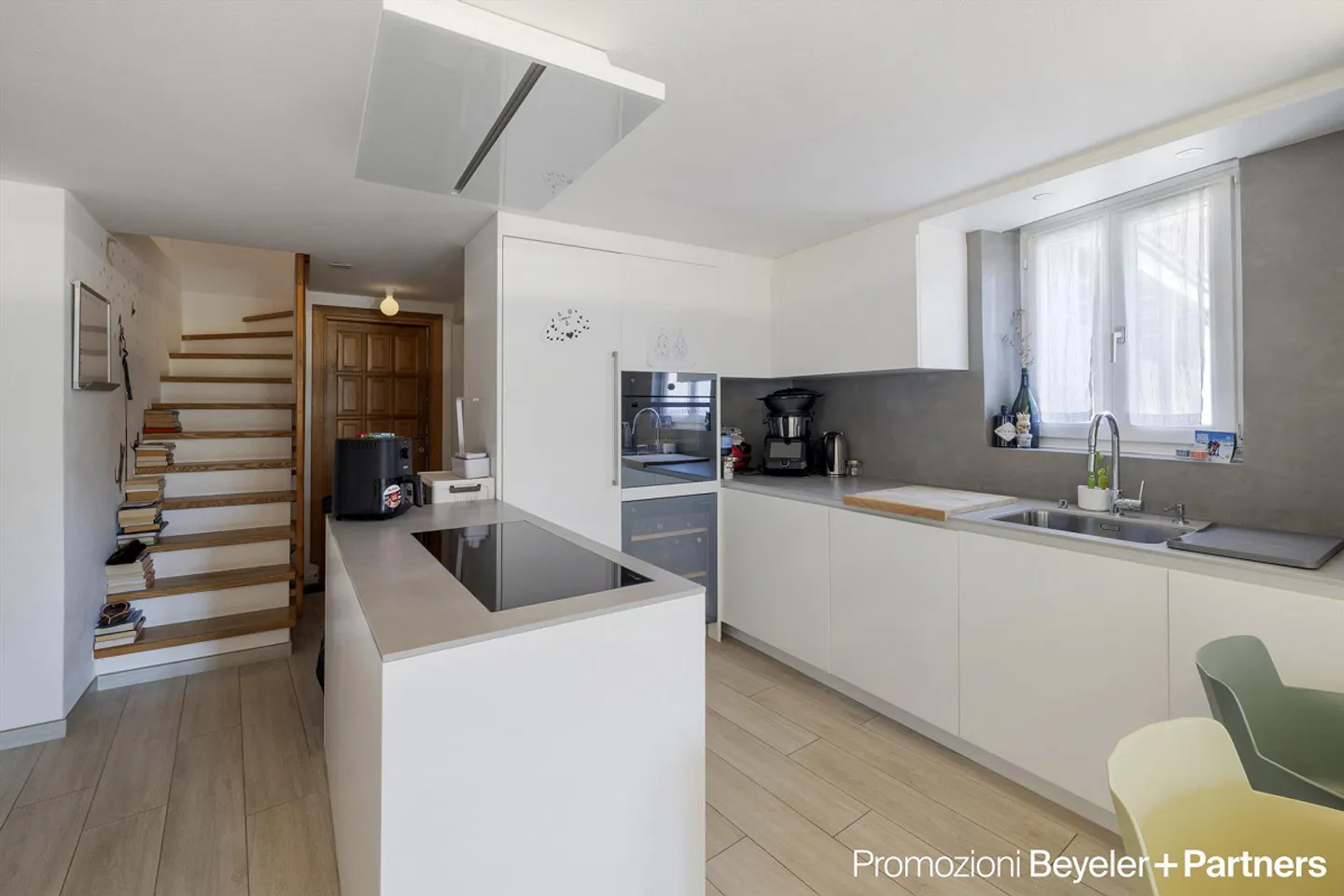 Wohnen mit Stil – 5 Zimmer Wohnung mit zwei Terrassen in Losone, Zweitwohnsitz - Foto 4 von 15