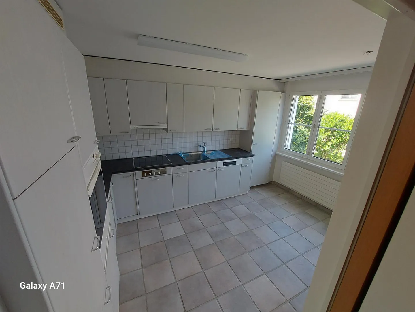 Grosszügige, sonnige 3 1/2 Zi-Wohnung 1.OG - Foto 6 von 11