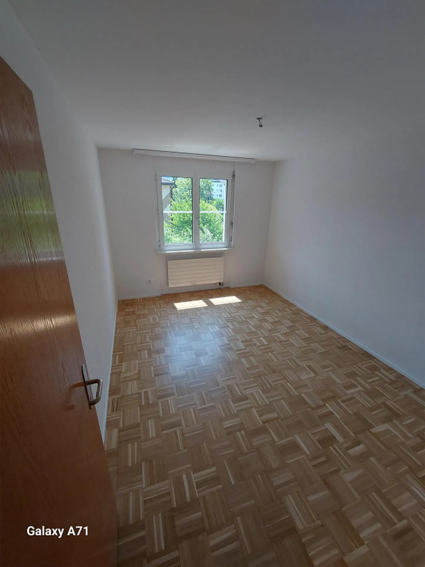 Grosszügige, sonnige 3 1/2 Zi-Wohnung 1.OG - Foto 9 von 11