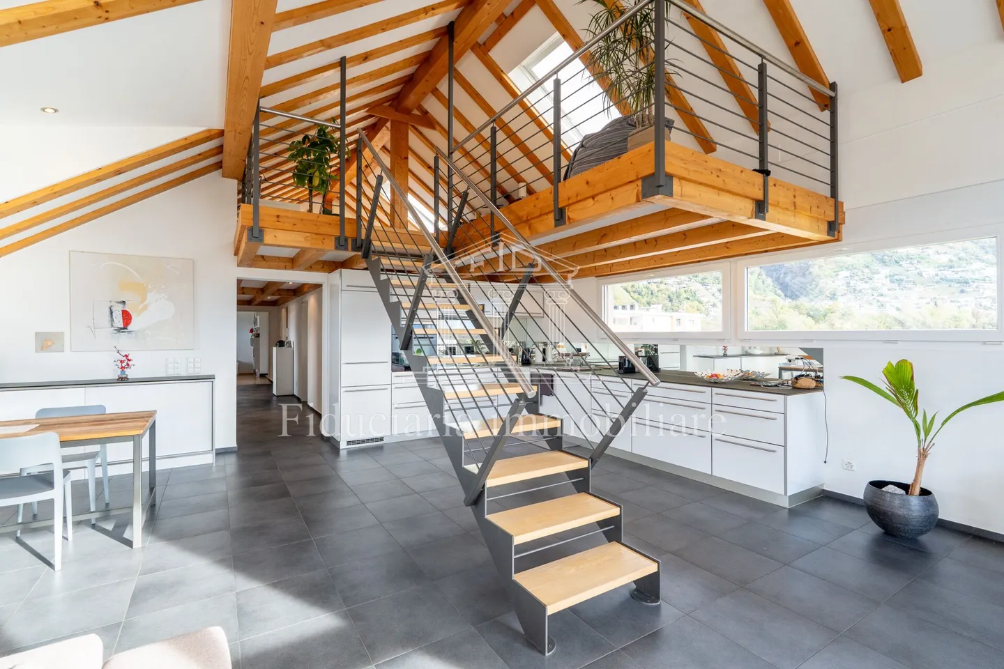 GORDOLA - Geräumige Dachgeschosswohnung in einer Residenz mit nur 4 Einheiten - Foto 1 von 13