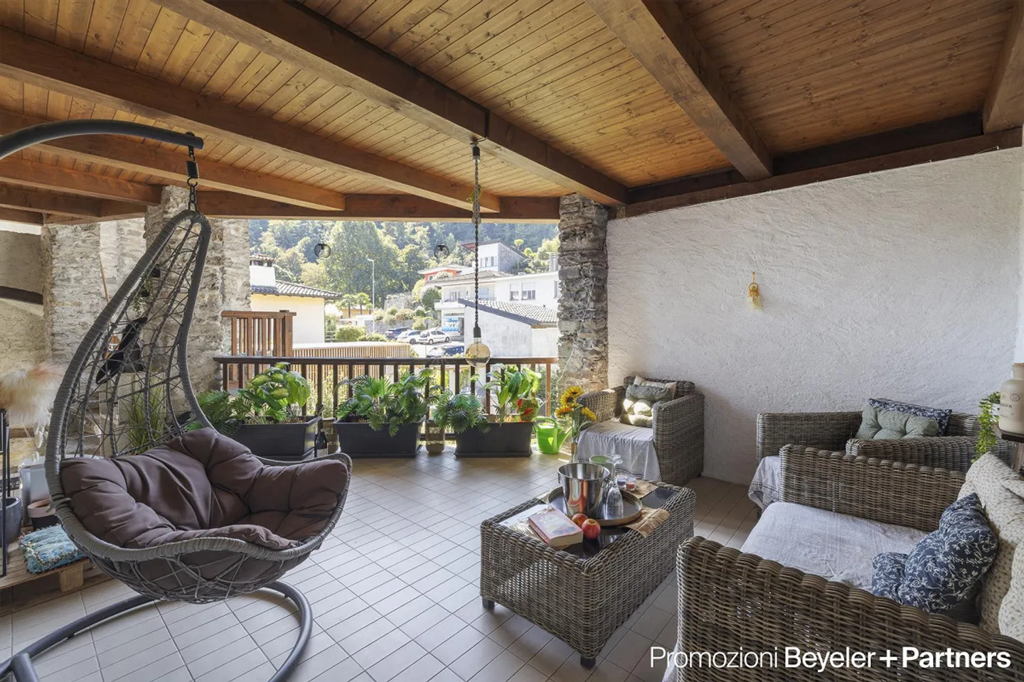 Wohnen mit Stil – 5 Zimmer Wohnung mit zwei Terrassen in Losone, Zweitwohnsitz - Foto 5 von 15
