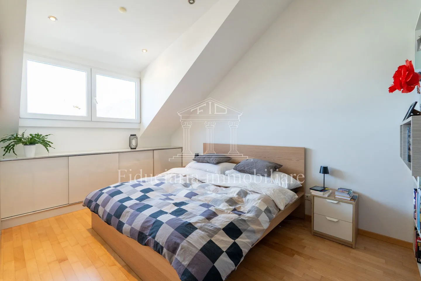 GORDOLA - Geräumige Dachgeschosswohnung in einer Residenz mit nur 4 Einheiten - Foto 6 von 13